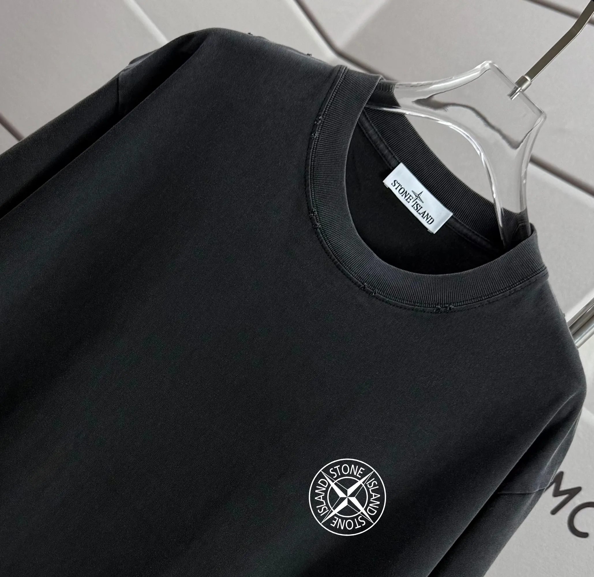 P160 Ston* islan* 石*岛 2025 autumn and winter new style Washed and worn 320g round neck short-sleeved tee Unisex loose version Color: Washed black Washed white Washed gray Brown Size: S M L XL XXL Size: S (90-130 pounds) M (120-150 pounds) L (140-165 pounds) (160-180 catties) XXL (180-210 catties)